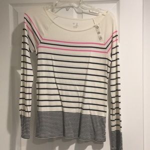 Gap long sleeve tee medium